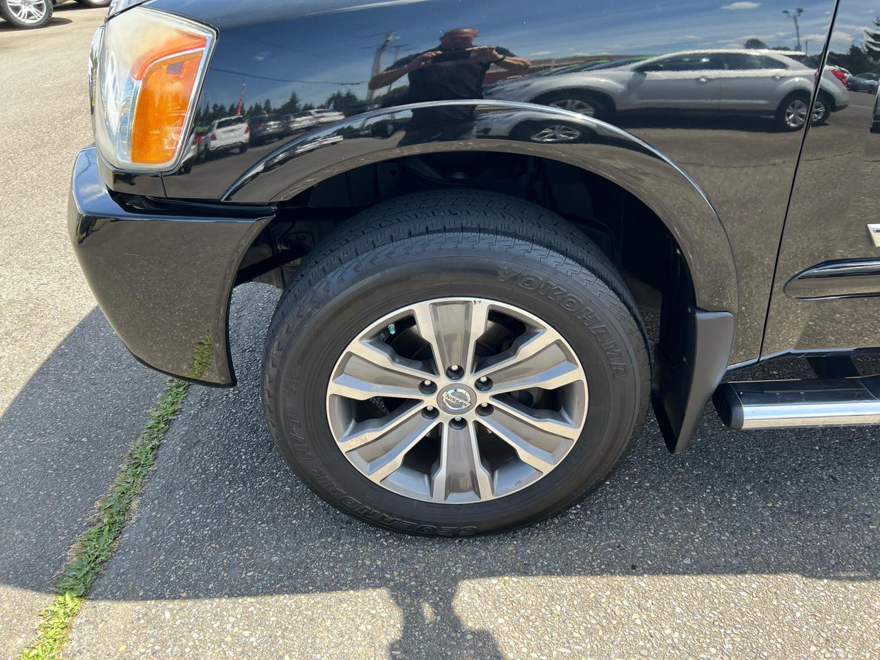 Nissan Titan 4WD Crew Cab SWB SL 2012