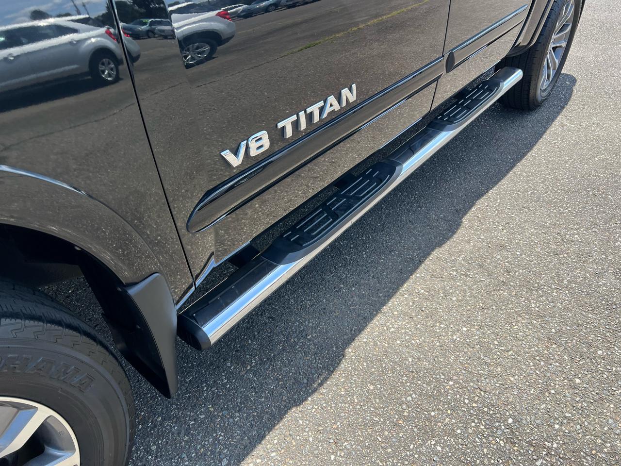 Nissan Titan 4WD Crew Cab SWB SL 2012