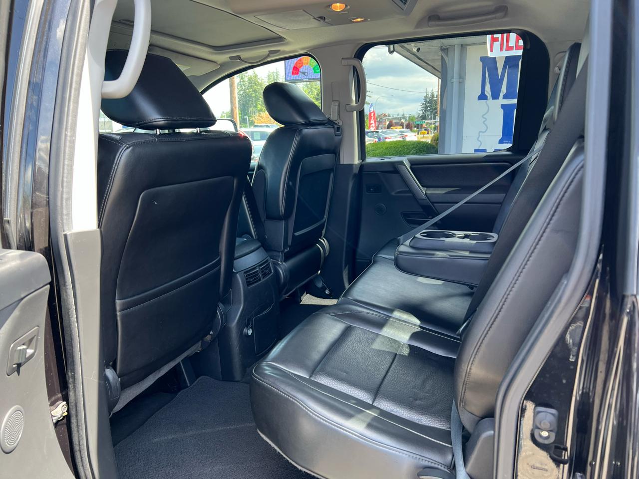 Nissan Titan 4WD Crew Cab SWB SL 2012