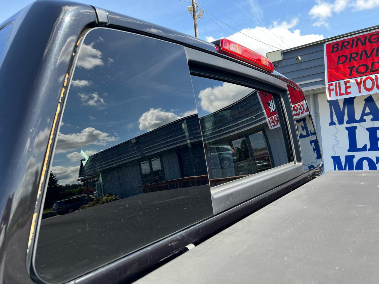 Nissan Titan 4WD Crew Cab SWB SL 2012