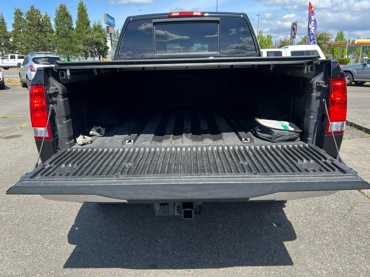 Nissan Titan 4WD Crew Cab SWB SL 2012