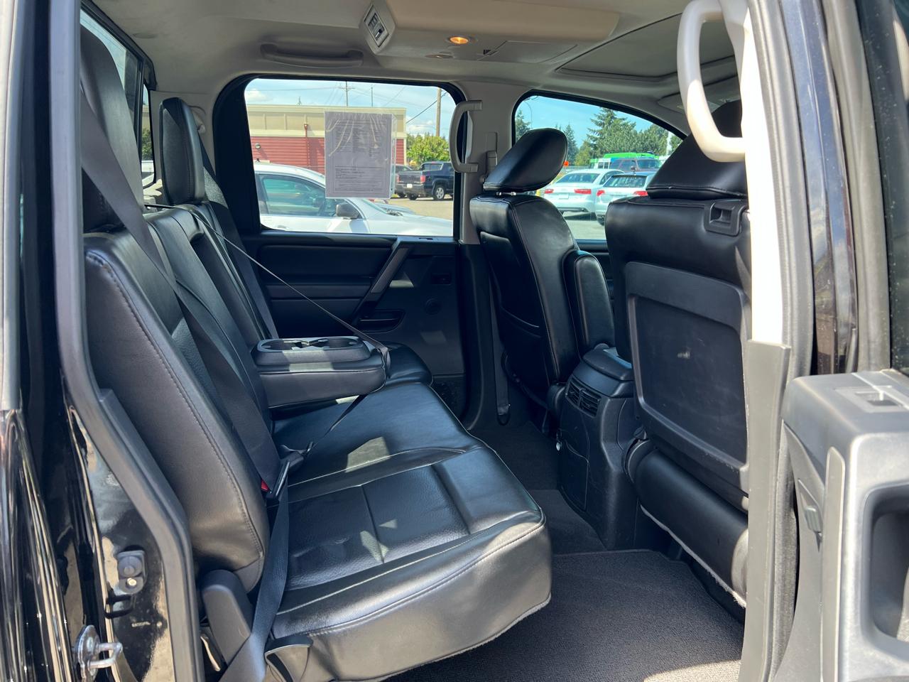 Nissan Titan 4WD Crew Cab SWB SL 2012
