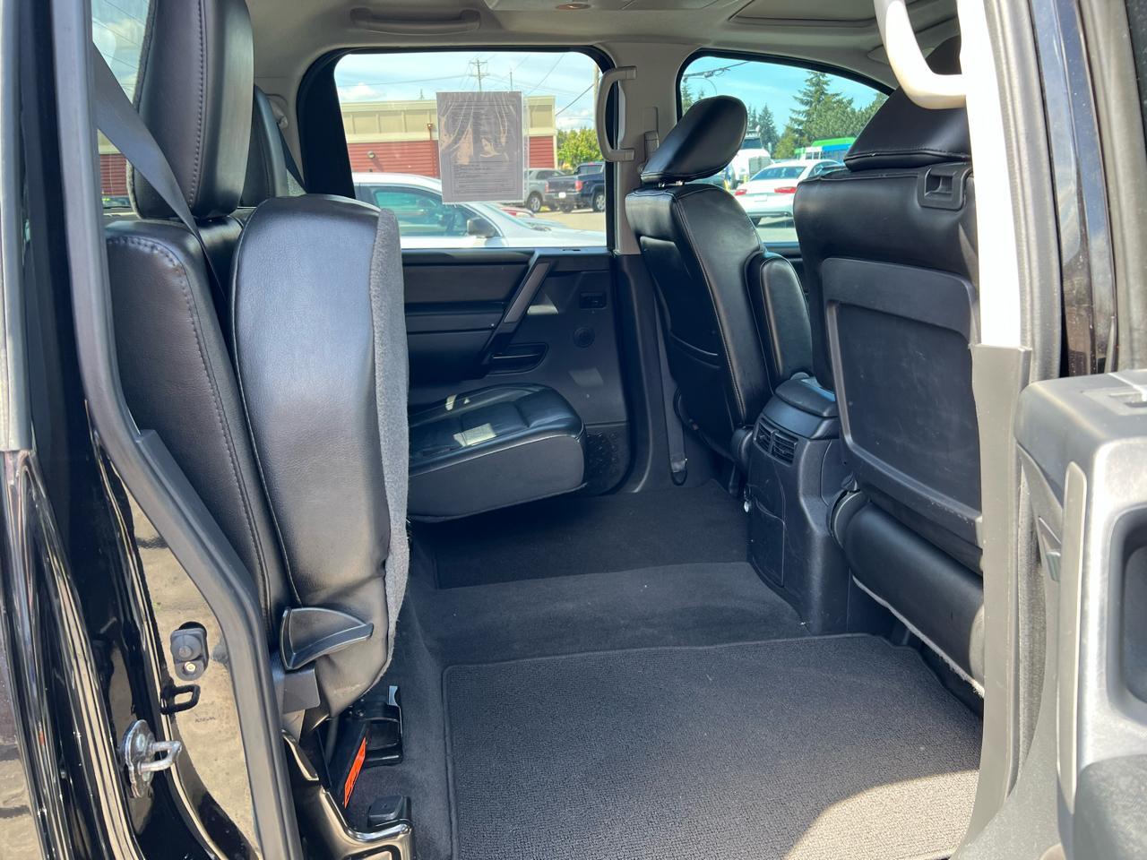 Nissan Titan 4WD Crew Cab SWB SL 2012