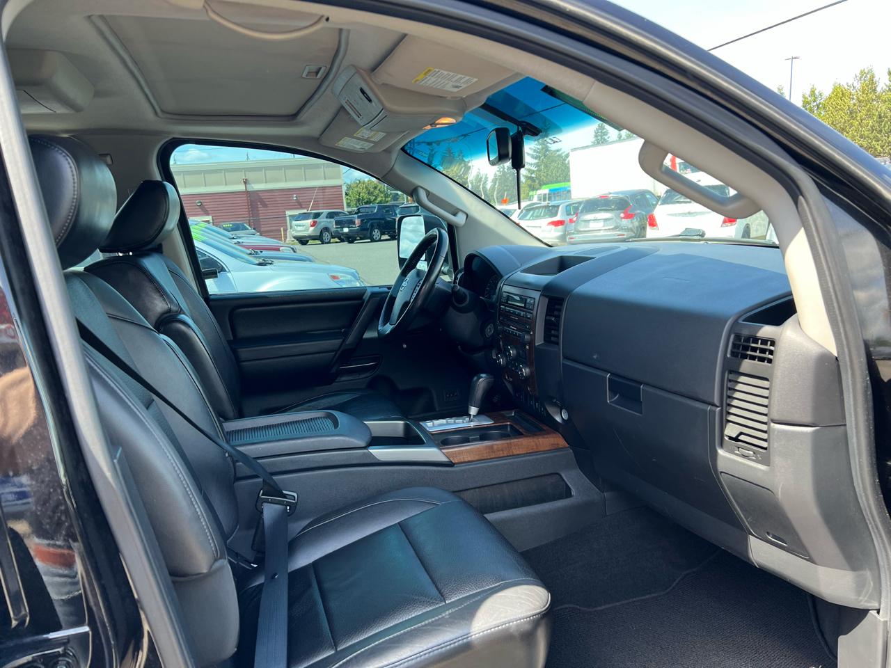 Nissan Titan 4WD Crew Cab SWB SL 2012
