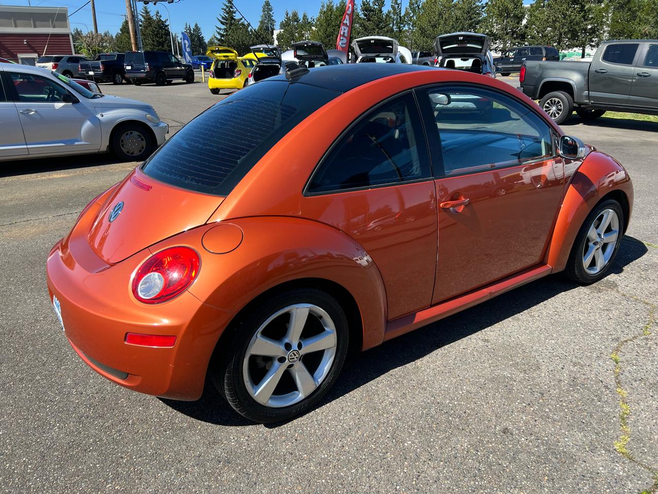 Volkswagen New Beetle Coupe 2dr 2.5L Auto 2010