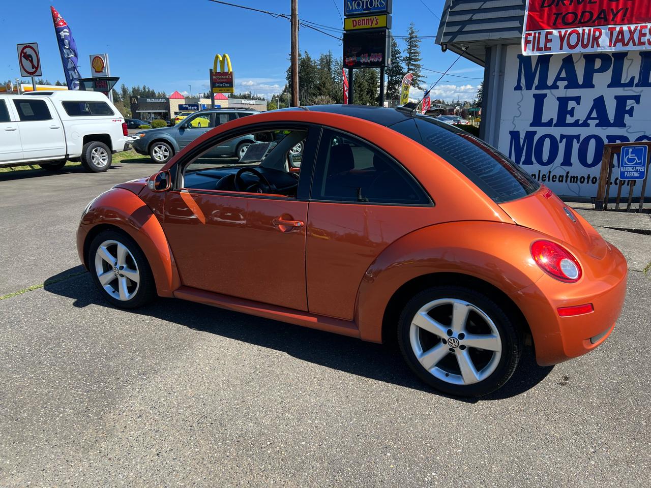 Volkswagen New Beetle Coupe 2dr 2.5L Auto 2010