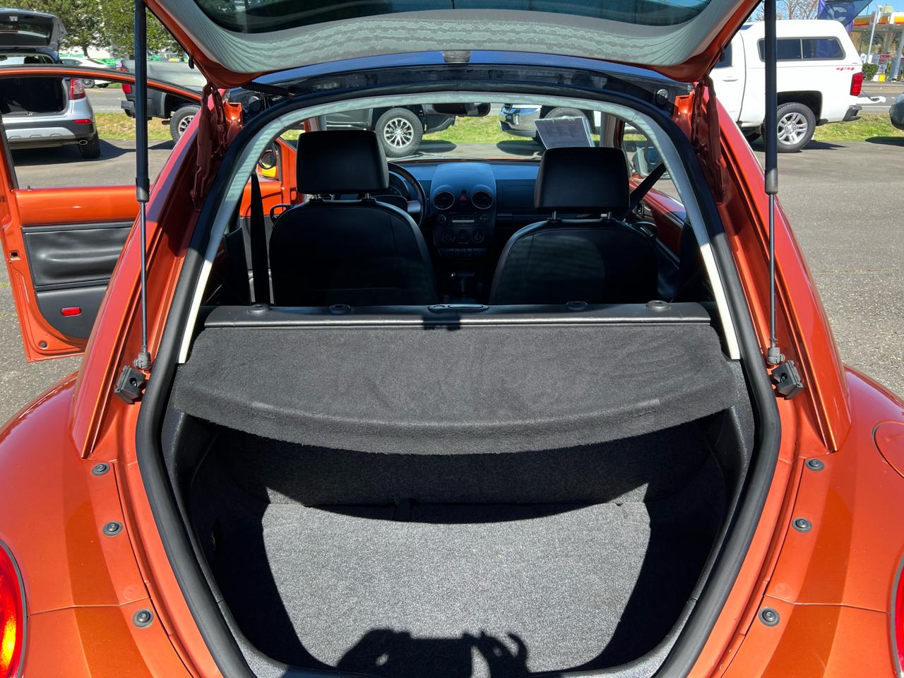 Volkswagen New Beetle Coupe 2dr 2.5L Auto 2010