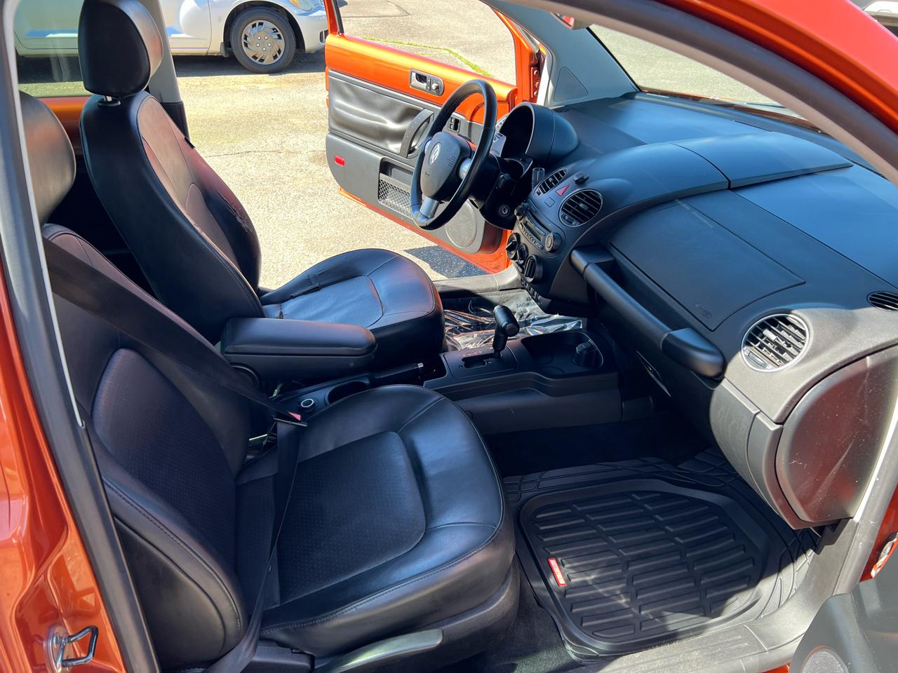 Volkswagen New Beetle Coupe 2dr 2.5L Auto 2010