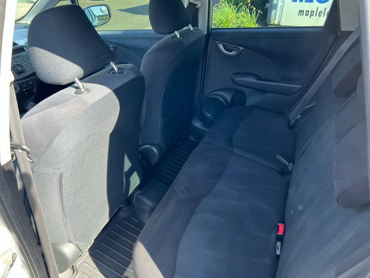 Honda Fit 5dr HB Auto Sport 2011