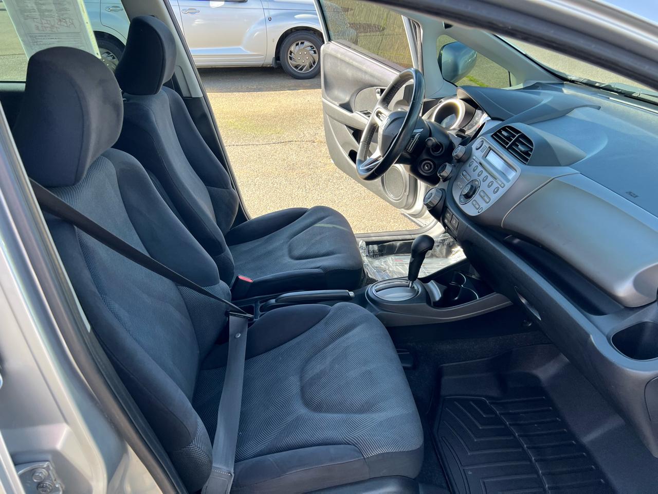 Honda Fit 5dr HB Auto Sport 2011