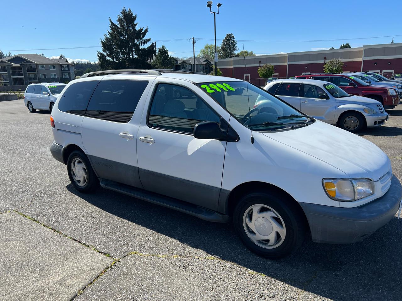 Toyota Sienna 5dr LE 2000
