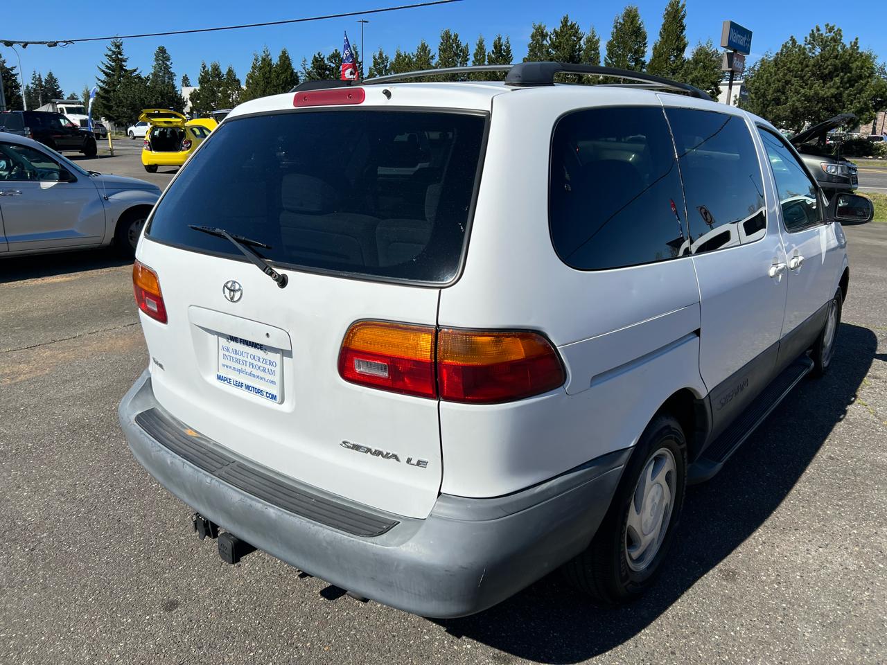 Toyota Sienna 5dr LE 2000