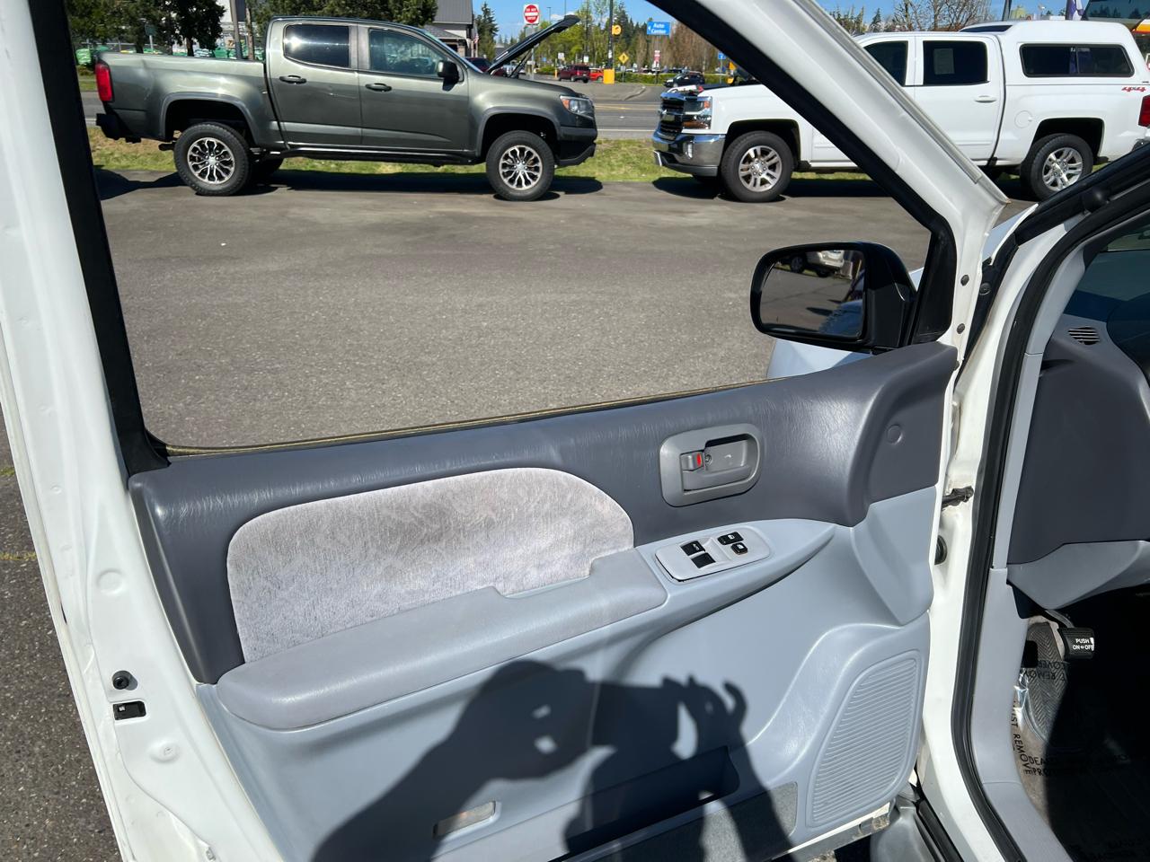 Toyota Sienna 5dr LE 2000