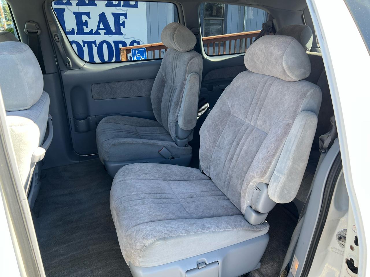 Toyota Sienna 5dr LE 2000