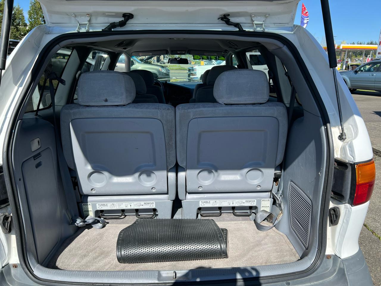 Toyota Sienna 5dr LE 2000