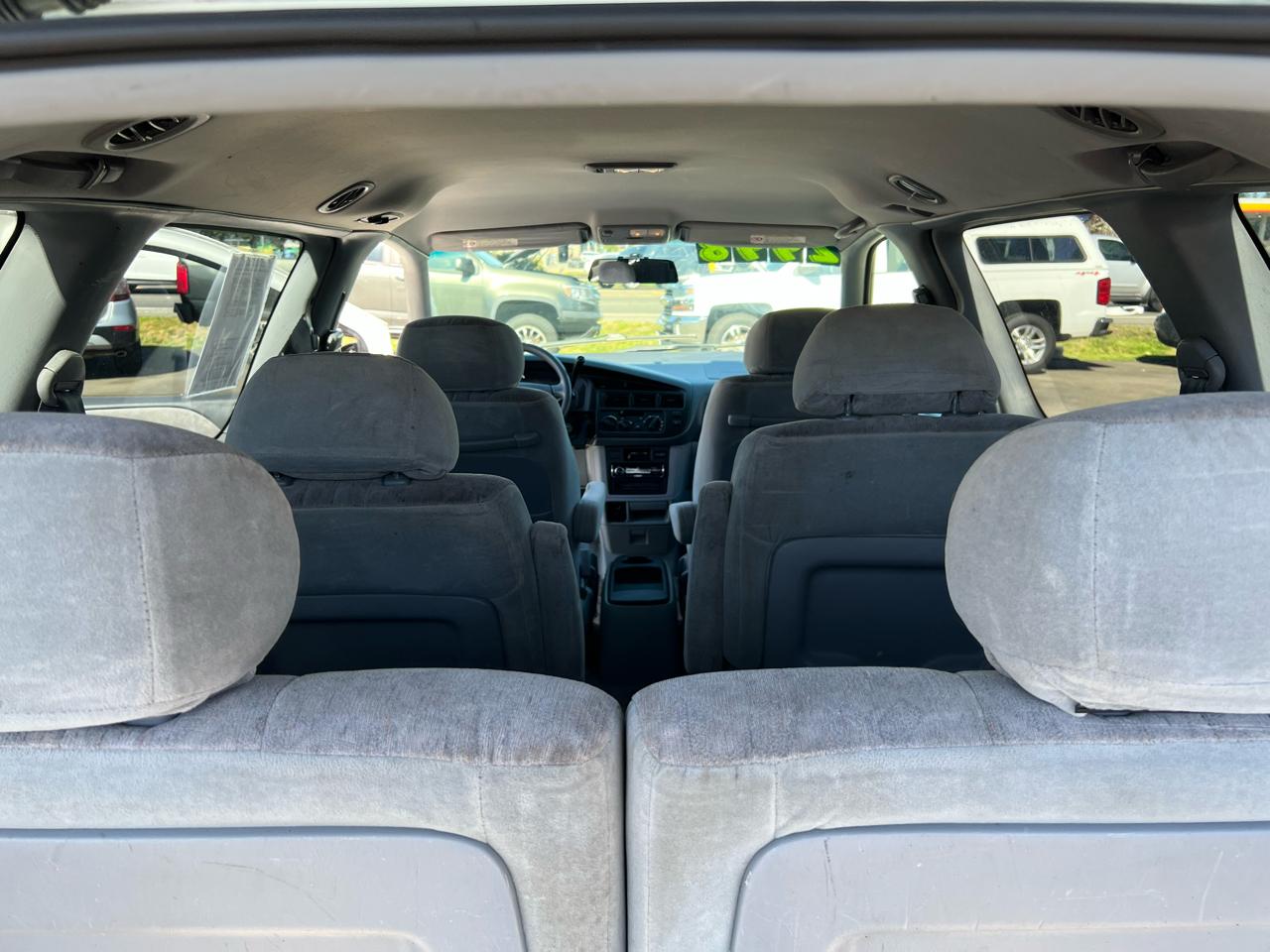 Toyota Sienna 5dr LE 2000