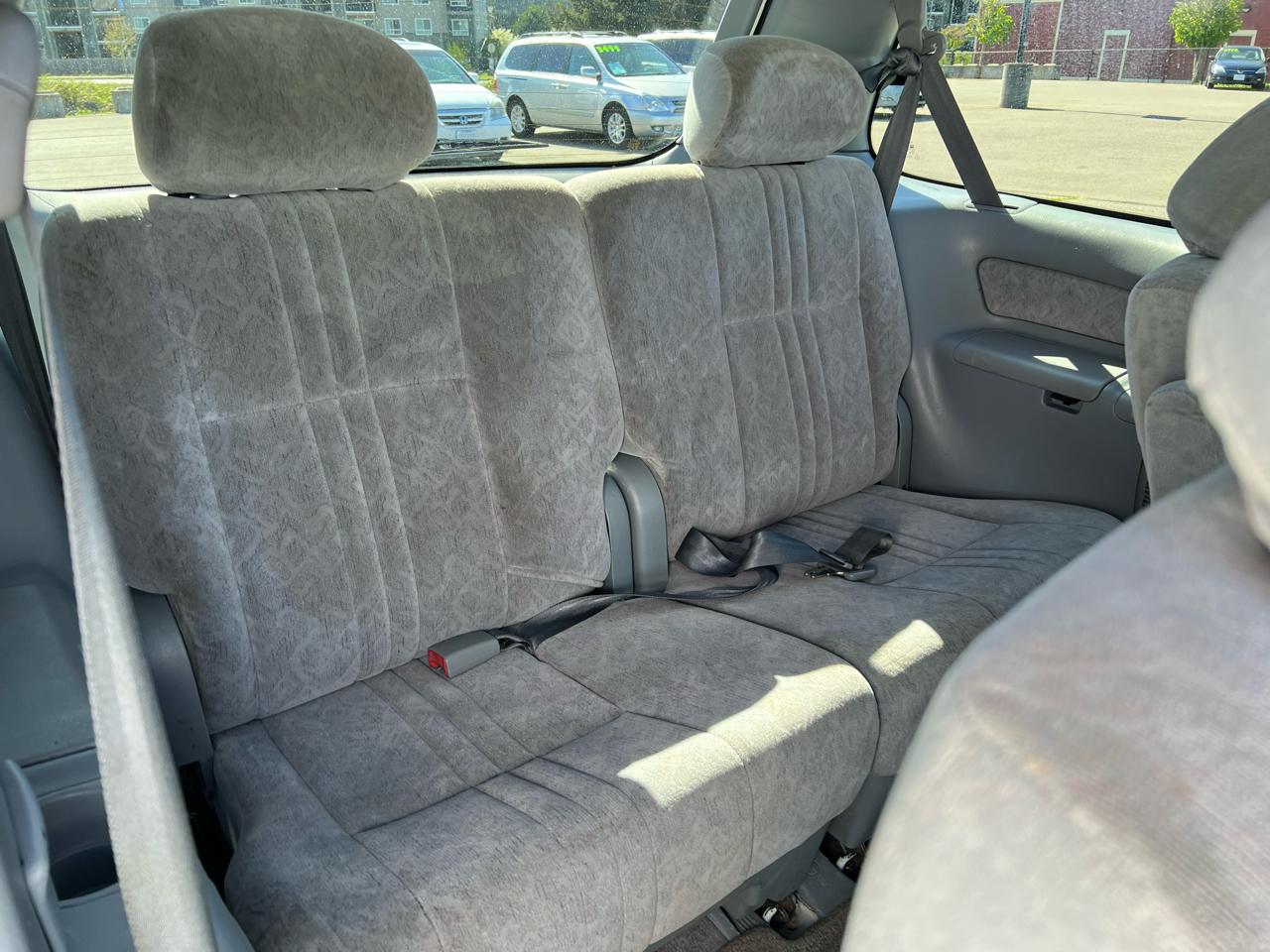 Toyota Sienna 5dr LE 2000