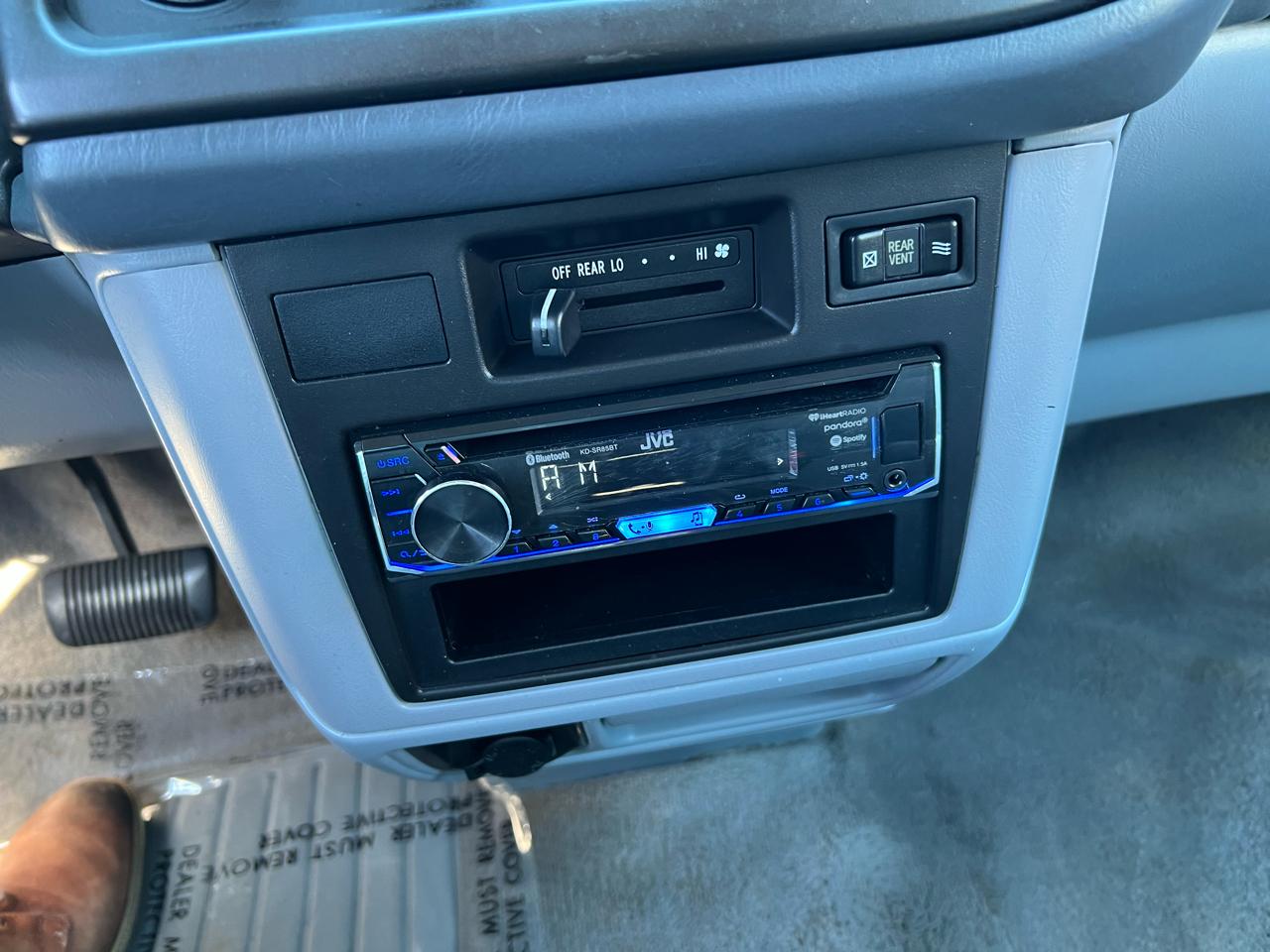 Toyota Sienna 5dr LE 2000