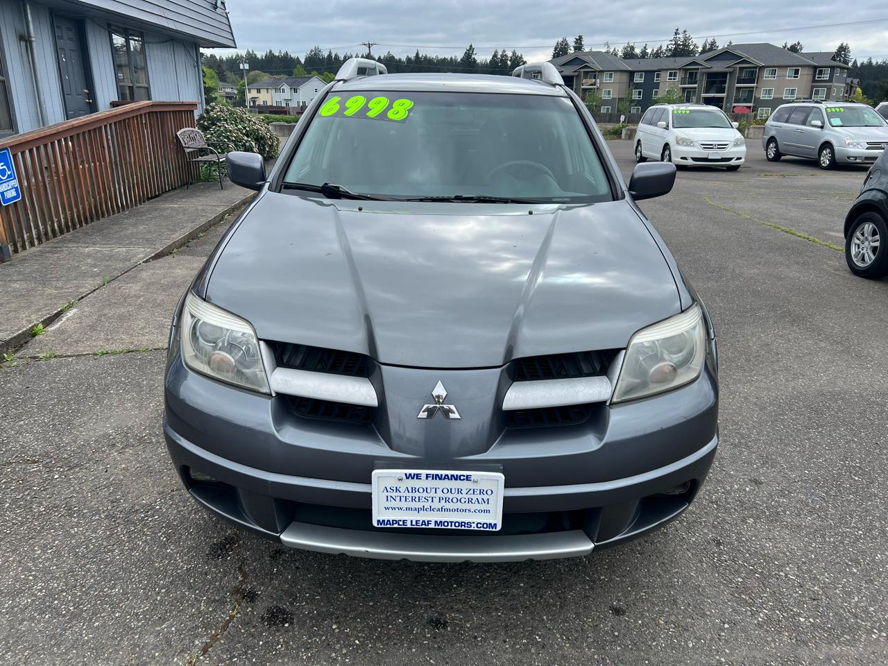 Mitsubishi Outlander SE 4D SUV FWD 2006