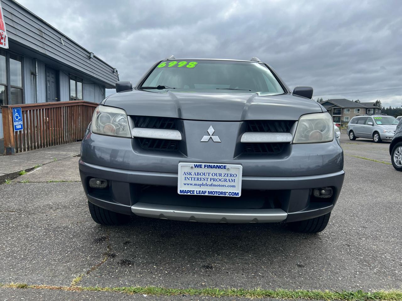 Mitsubishi Outlander SE 4D SUV FWD 2006