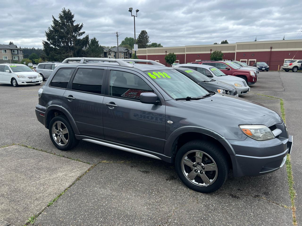 Mitsubishi Outlander SE 4D SUV FWD 2006