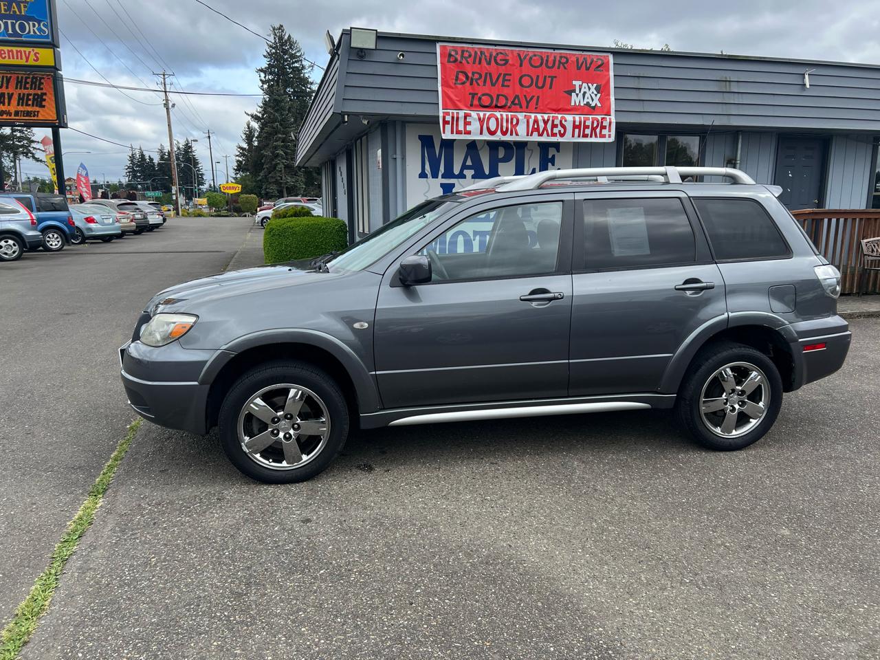 Mitsubishi Outlander SE 4D SUV FWD 2006