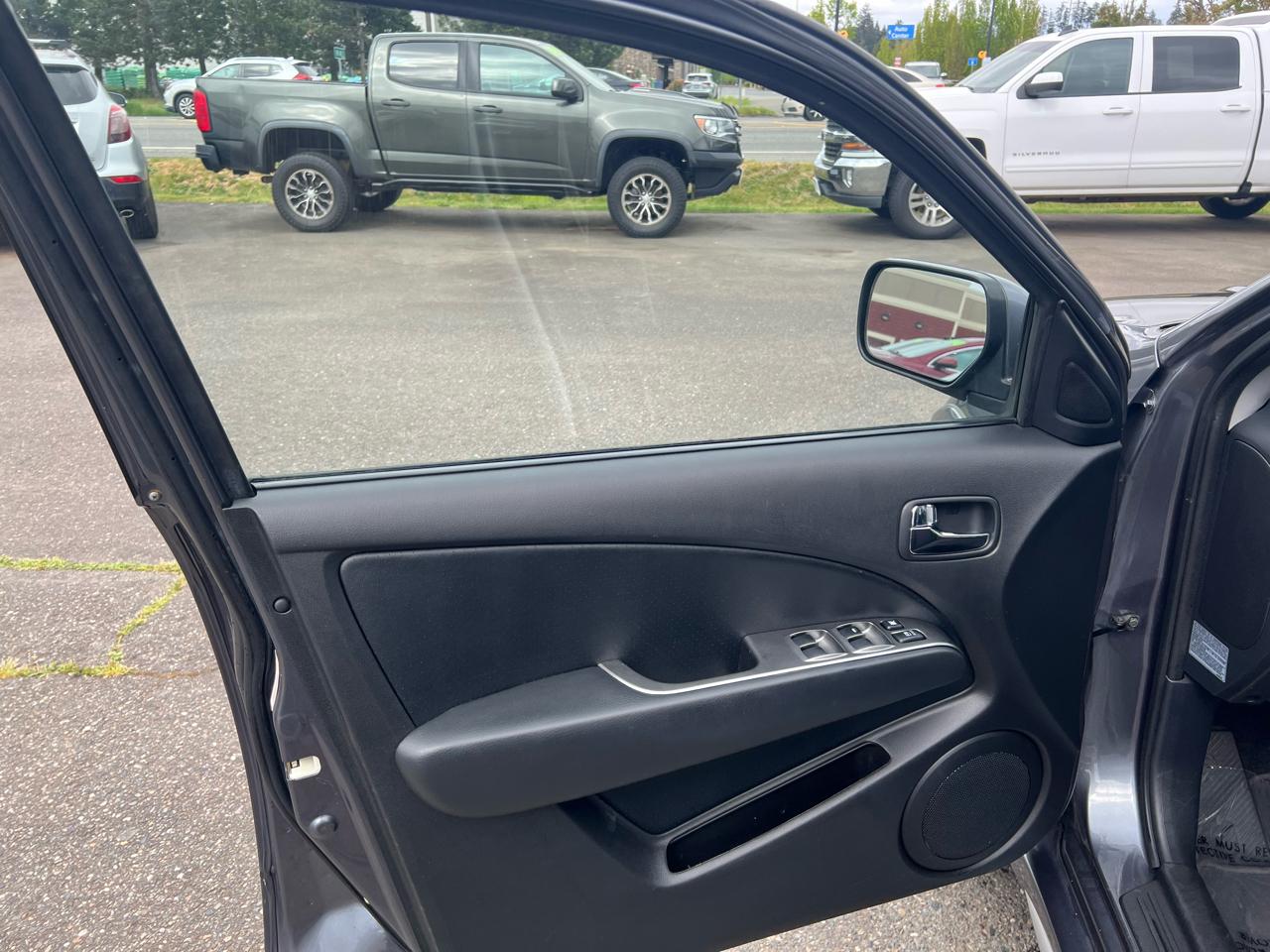 Mitsubishi Outlander SE 4D SUV FWD 2006