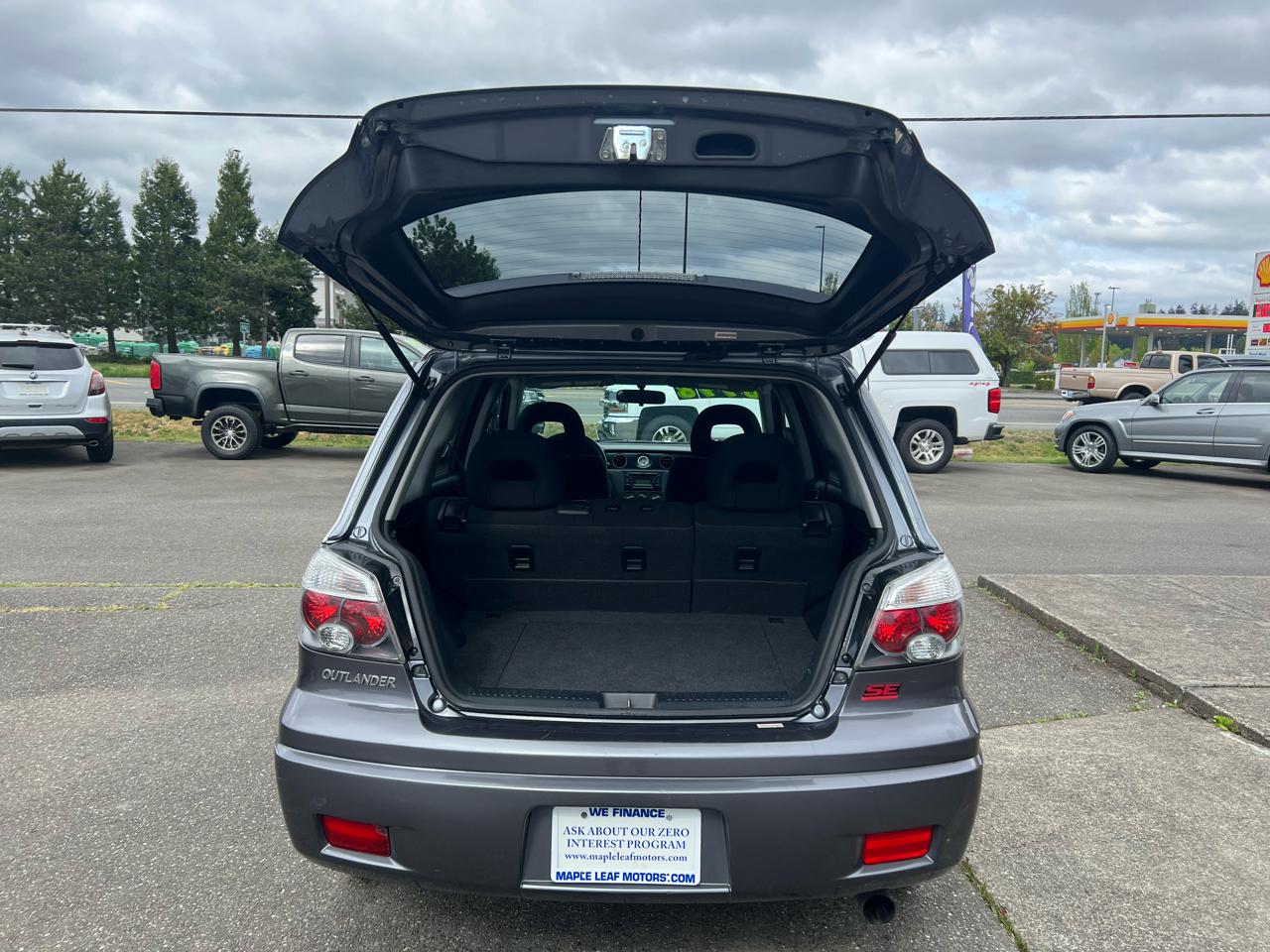 Mitsubishi Outlander SE 4D SUV FWD 2006