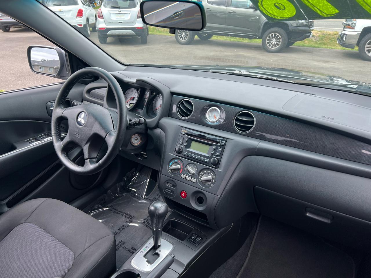 Mitsubishi Outlander SE 4D SUV FWD 2006