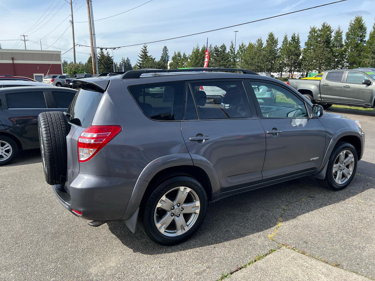 Toyota RAV4 FWD 4dr 4-cyl 4-Spd AT Sport (Natl) 2009