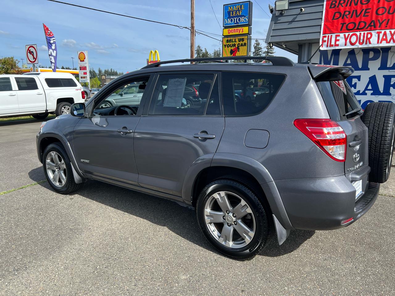 Toyota RAV4 FWD 4dr 4-cyl 4-Spd AT Sport (Natl) 2009