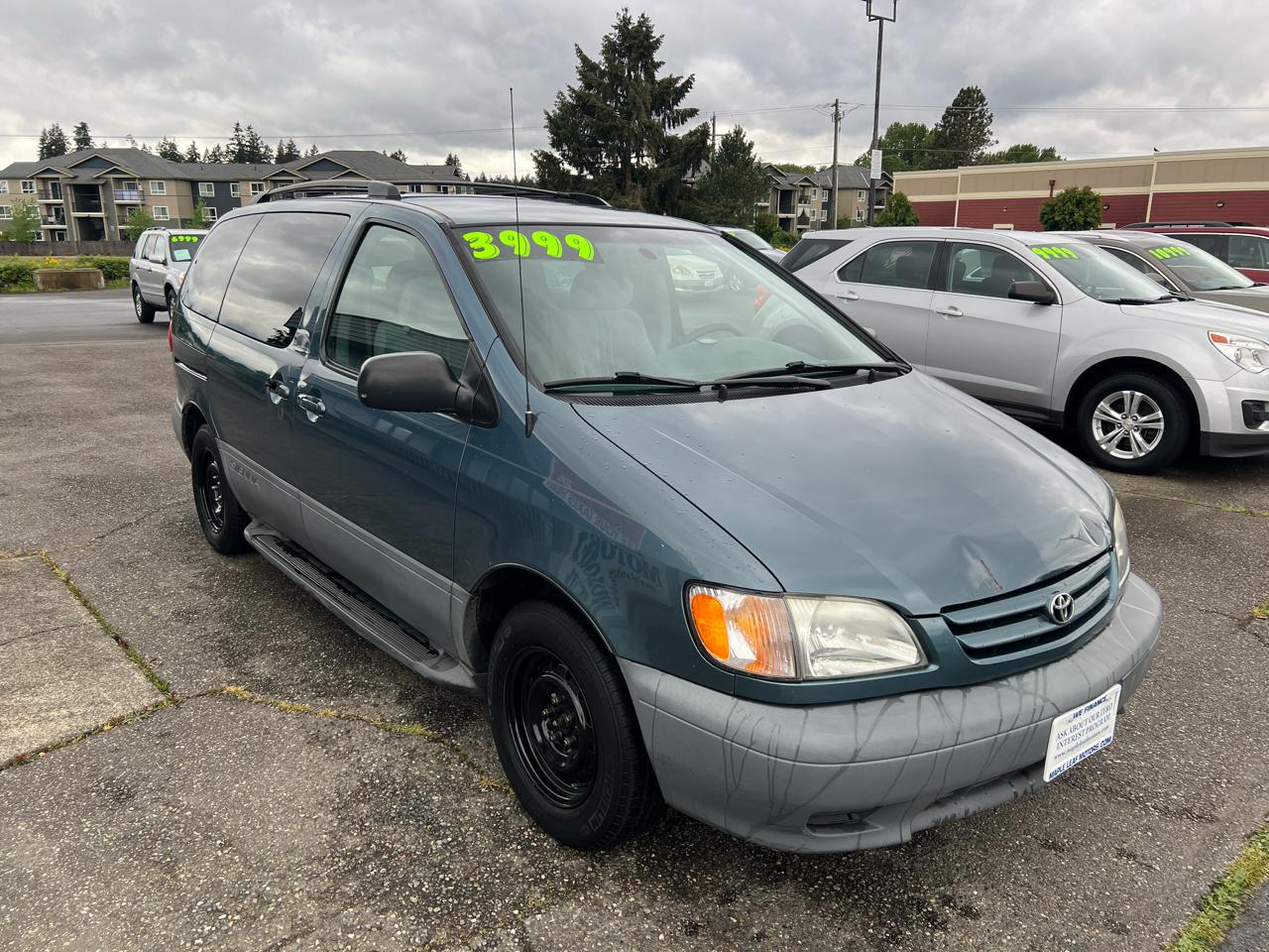 Toyota Sienna 5dr LE (Natl) 2002