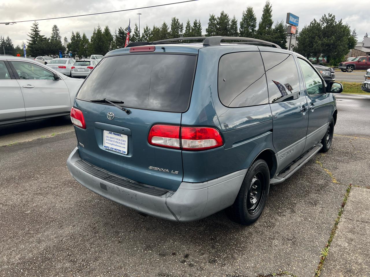 Toyota Sienna 5dr LE (Natl) 2002