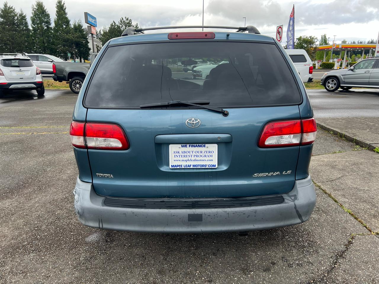 Toyota Sienna 5dr LE (Natl) 2002