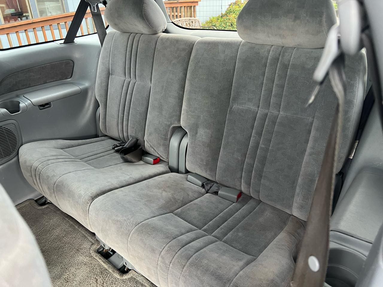 Toyota Sienna 5dr LE (Natl) 2002