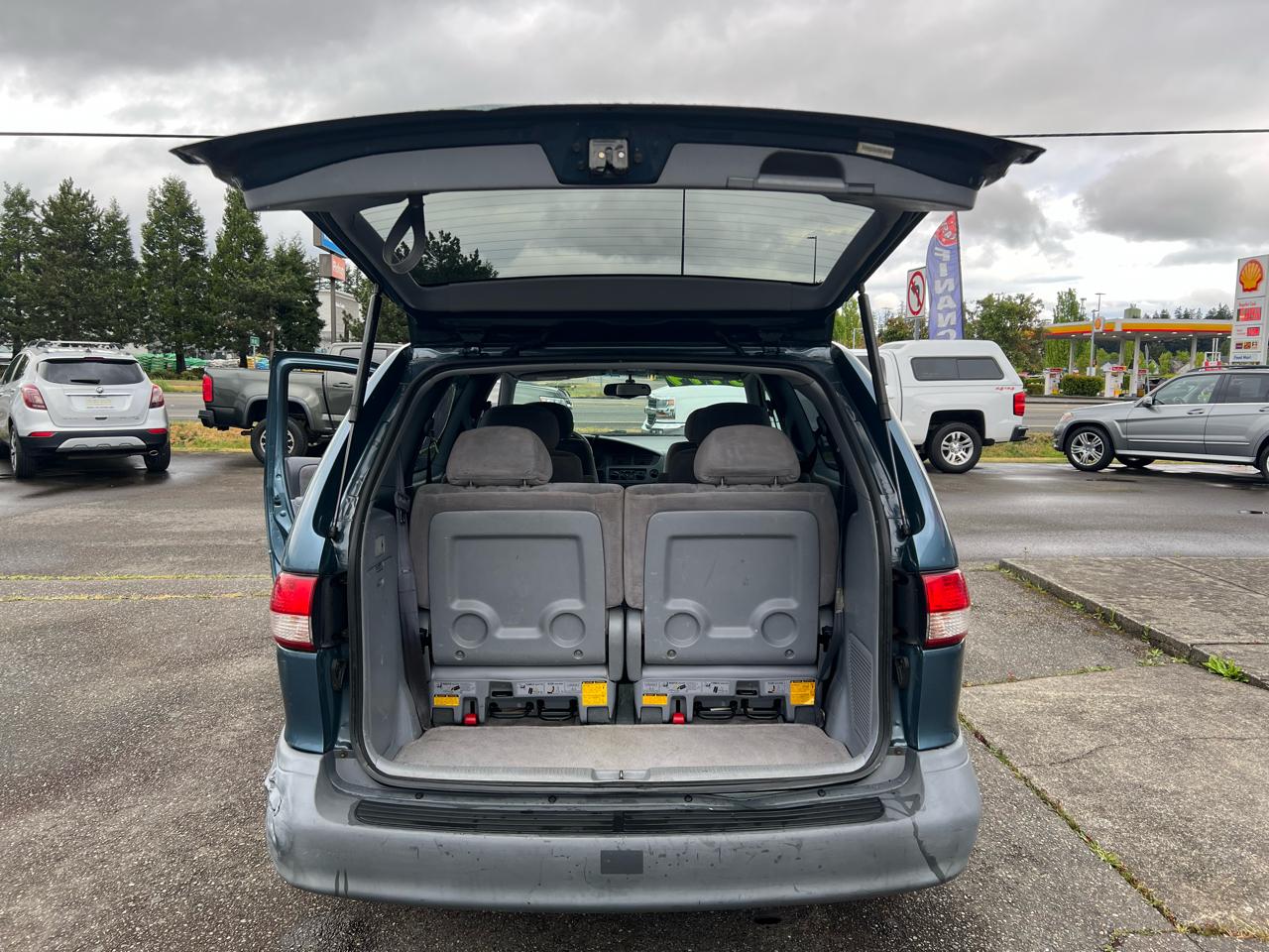 Toyota Sienna 5dr LE (Natl) 2002