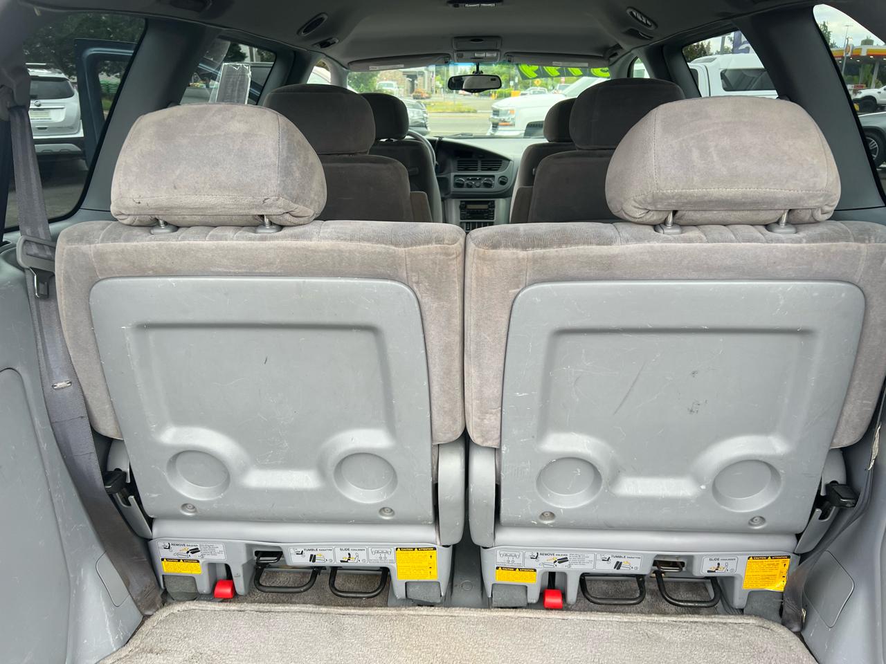 Toyota Sienna 5dr LE (Natl) 2002
