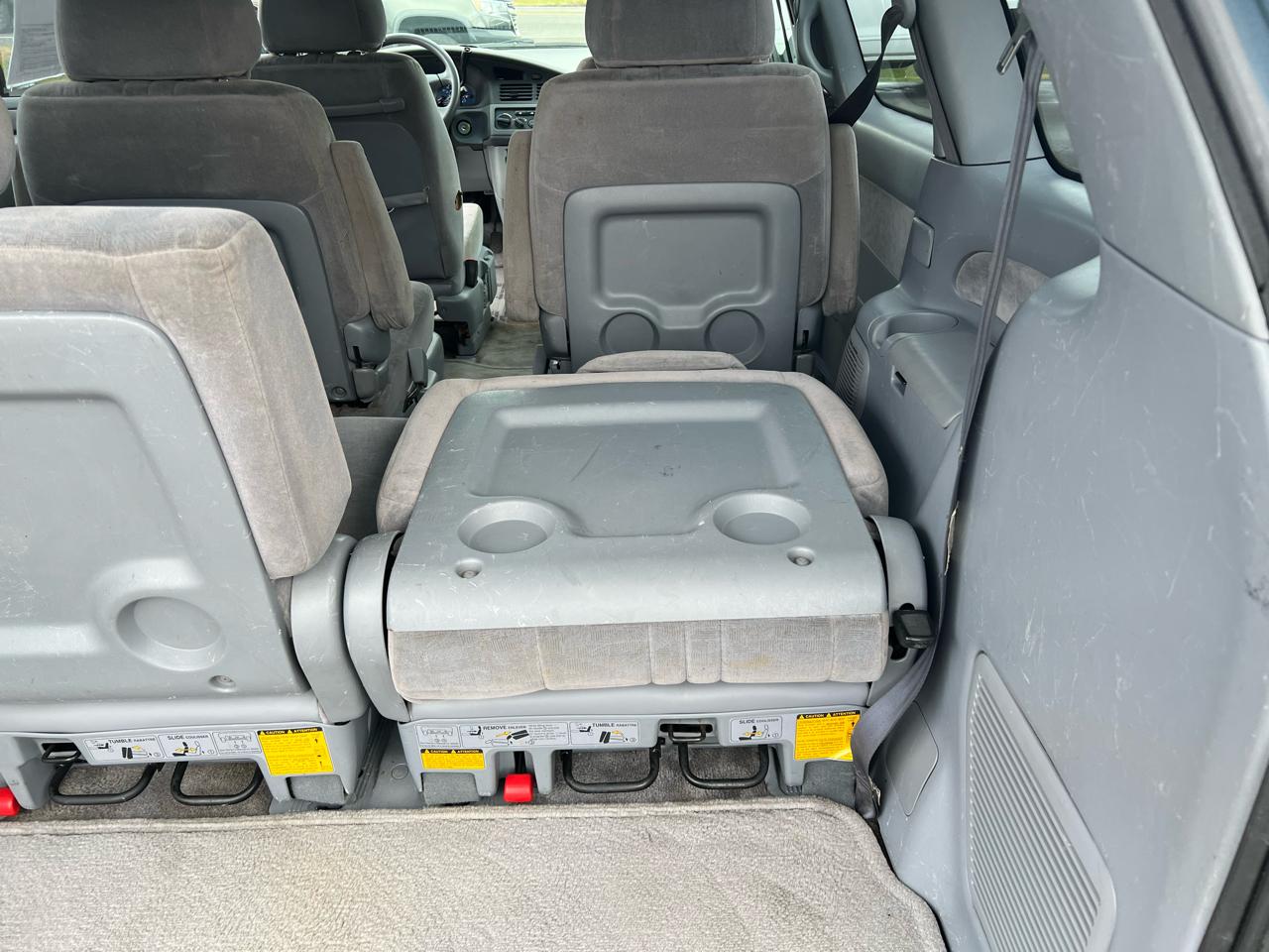 Toyota Sienna 5dr LE (Natl) 2002