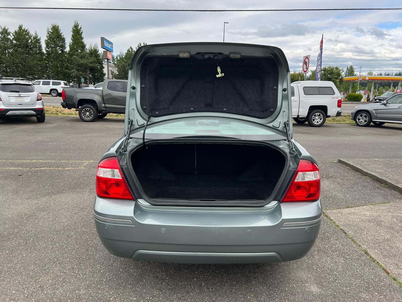 Ford Five Hundred 4dr Sdn SEL AWD 2006