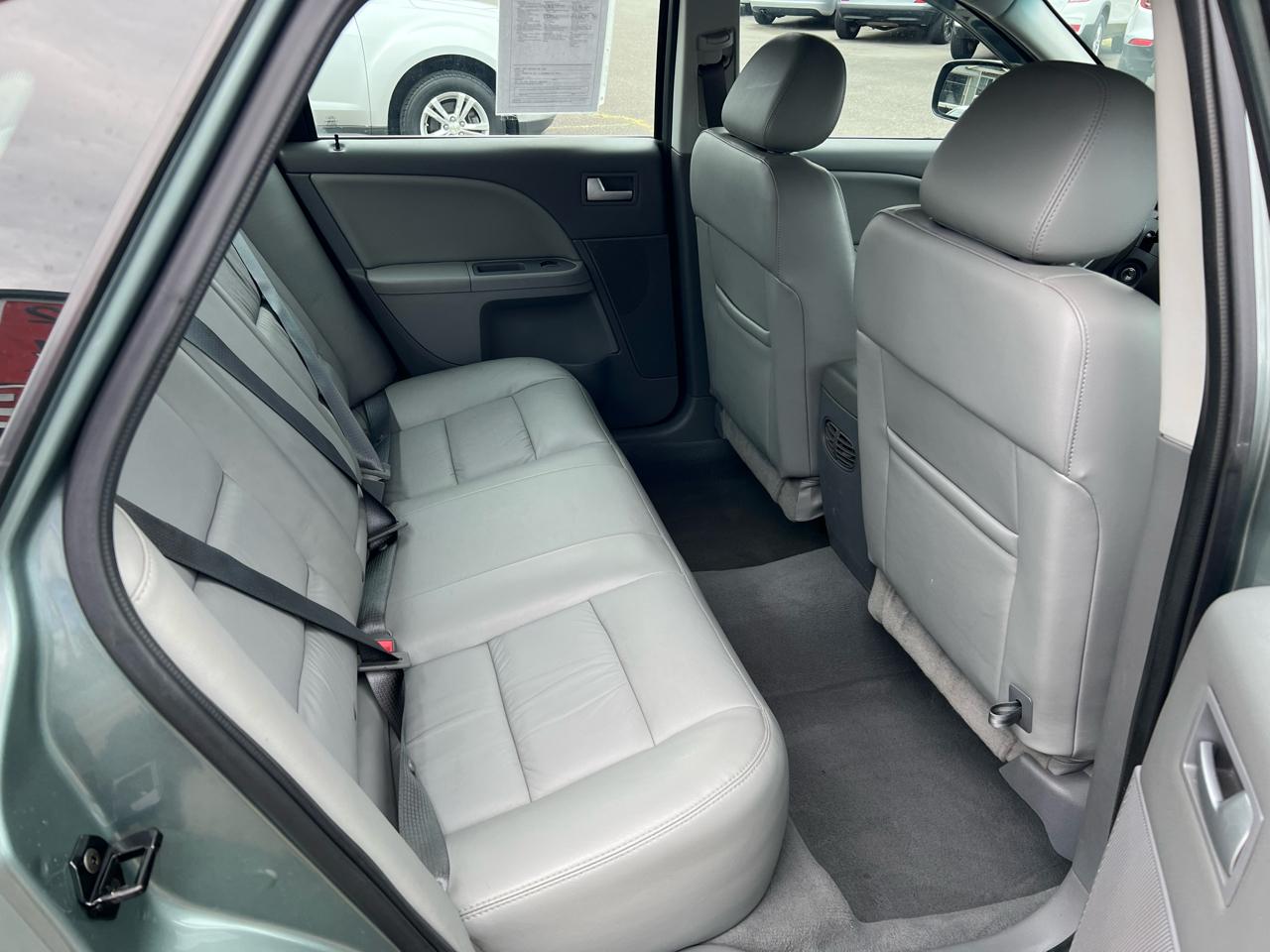 Ford Five Hundred 4dr Sdn SEL AWD 2006