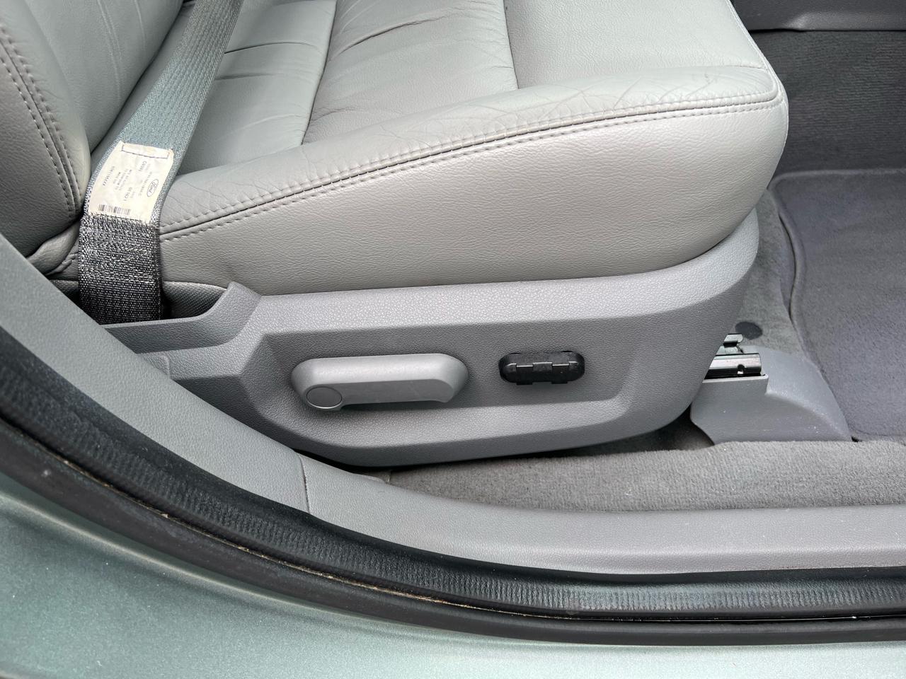 Ford Five Hundred 4dr Sdn SEL AWD 2006