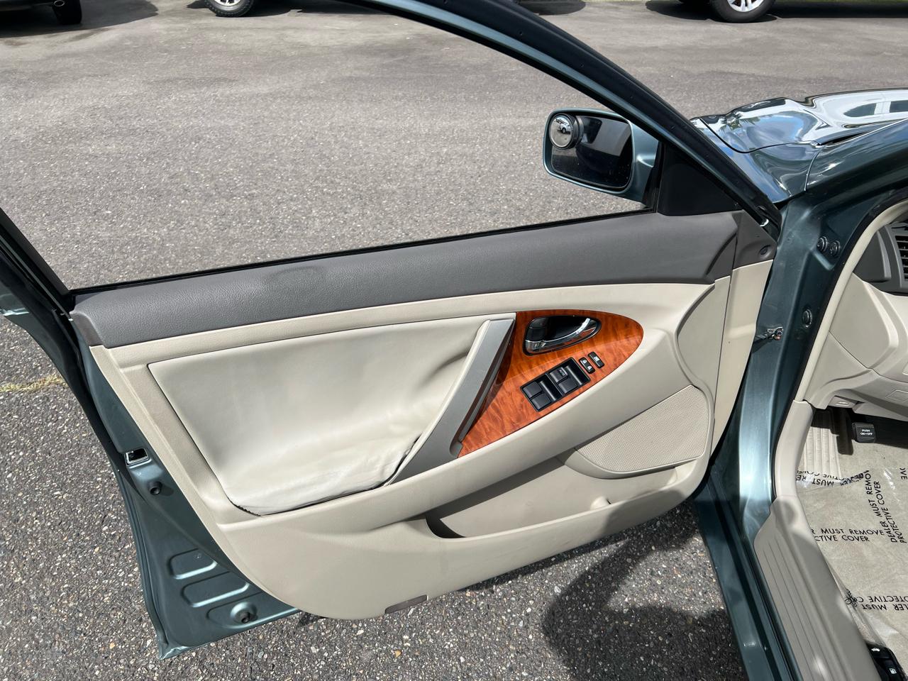 Toyota Camry 4dr Sdn V6 Auto XLE (Natl) 2008