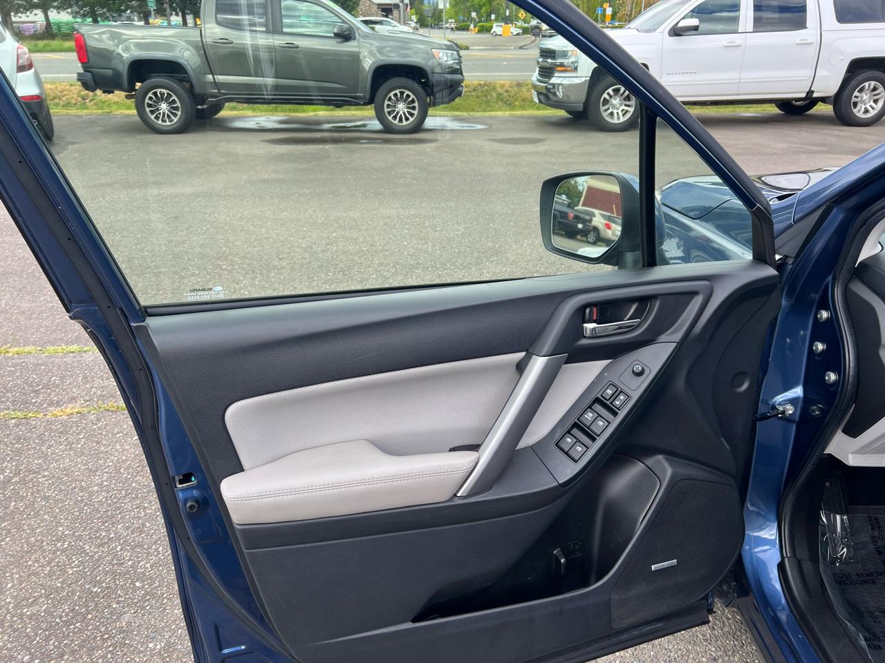 Subaru Forester 4dr Auto 2.5i Touring PZEV 2014