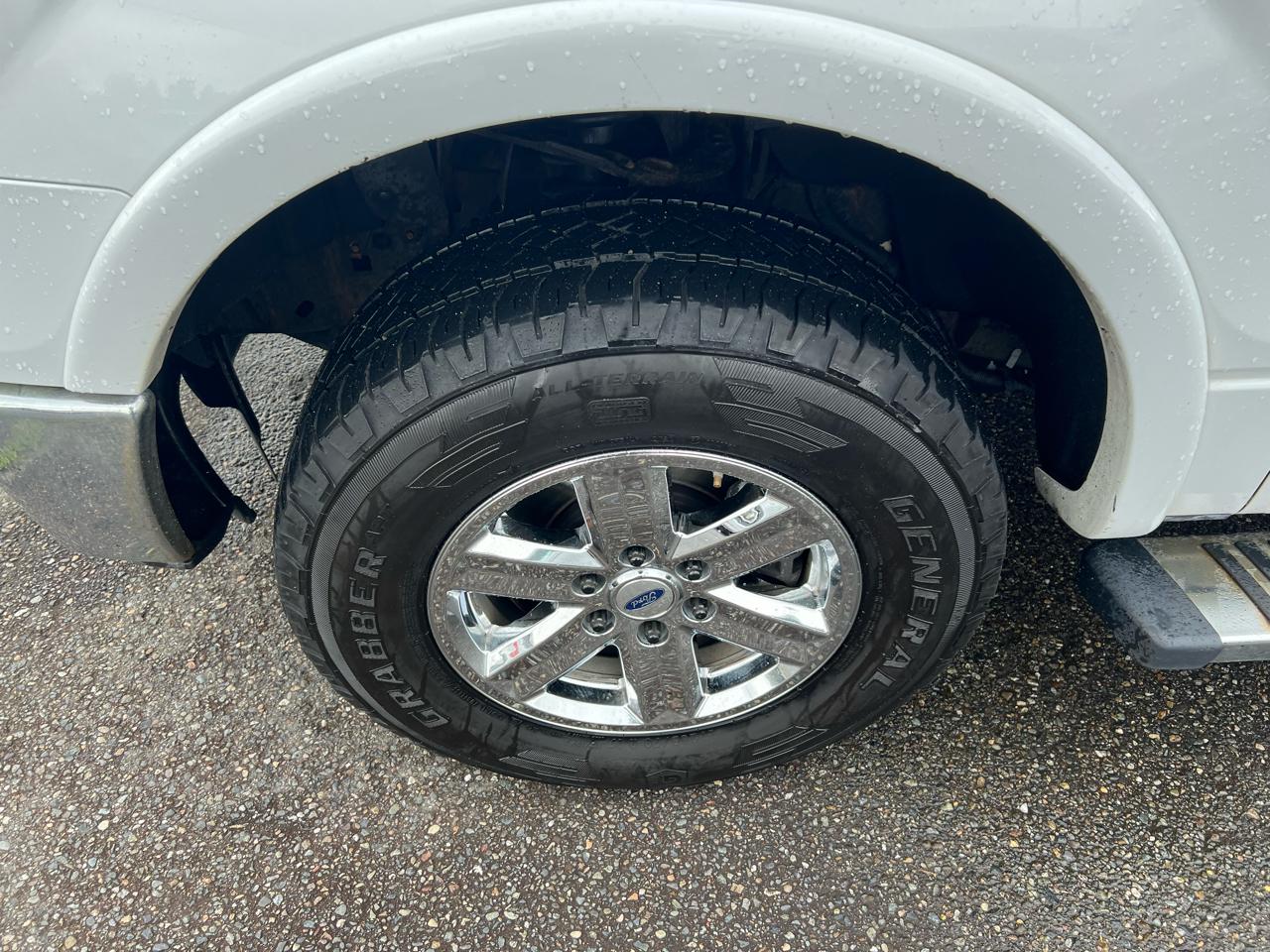 Ford F-150 4WD SuperCrew 150" Lariat 2013
