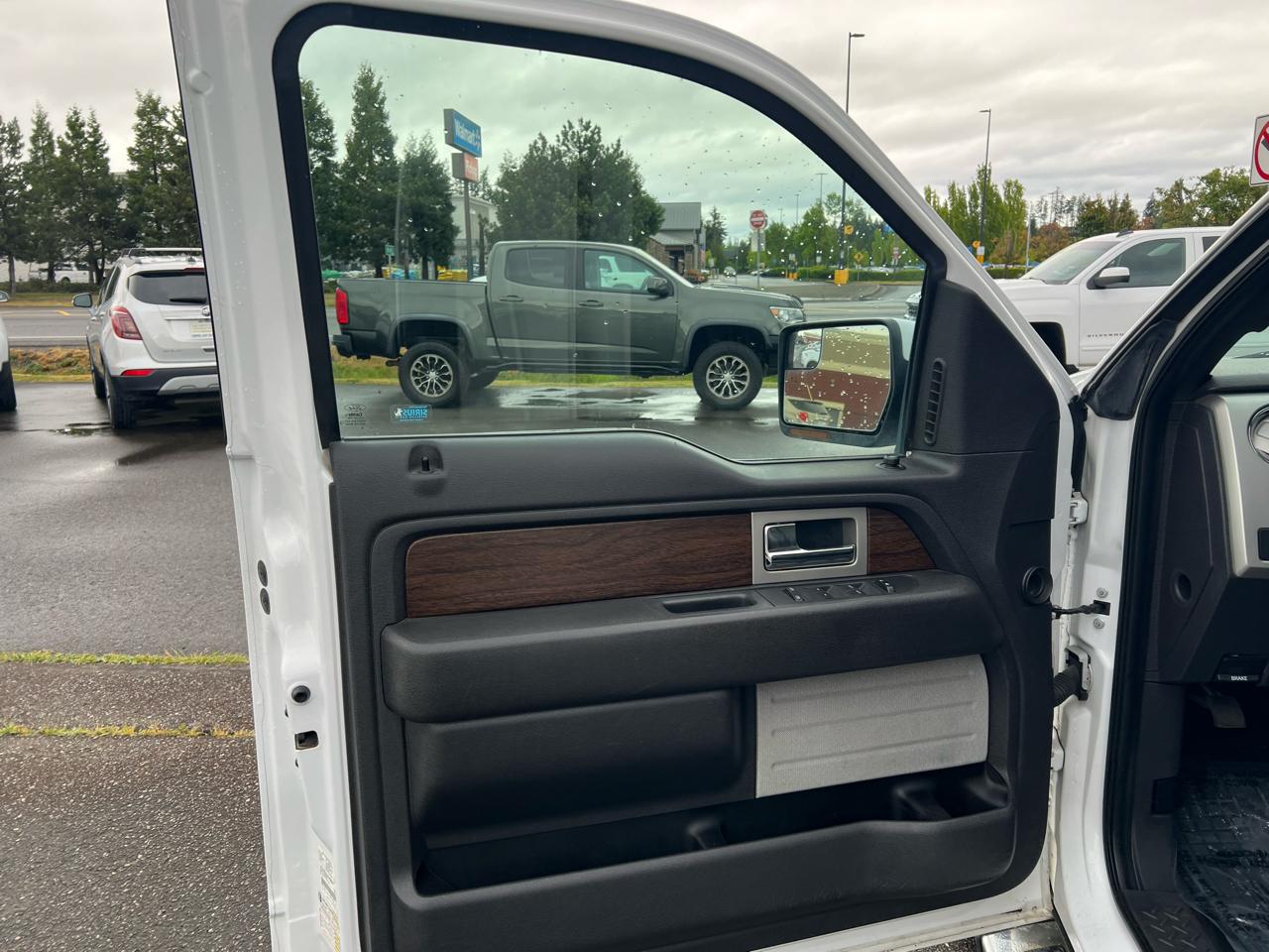Ford F-150 4WD SuperCrew 150" Lariat 2013