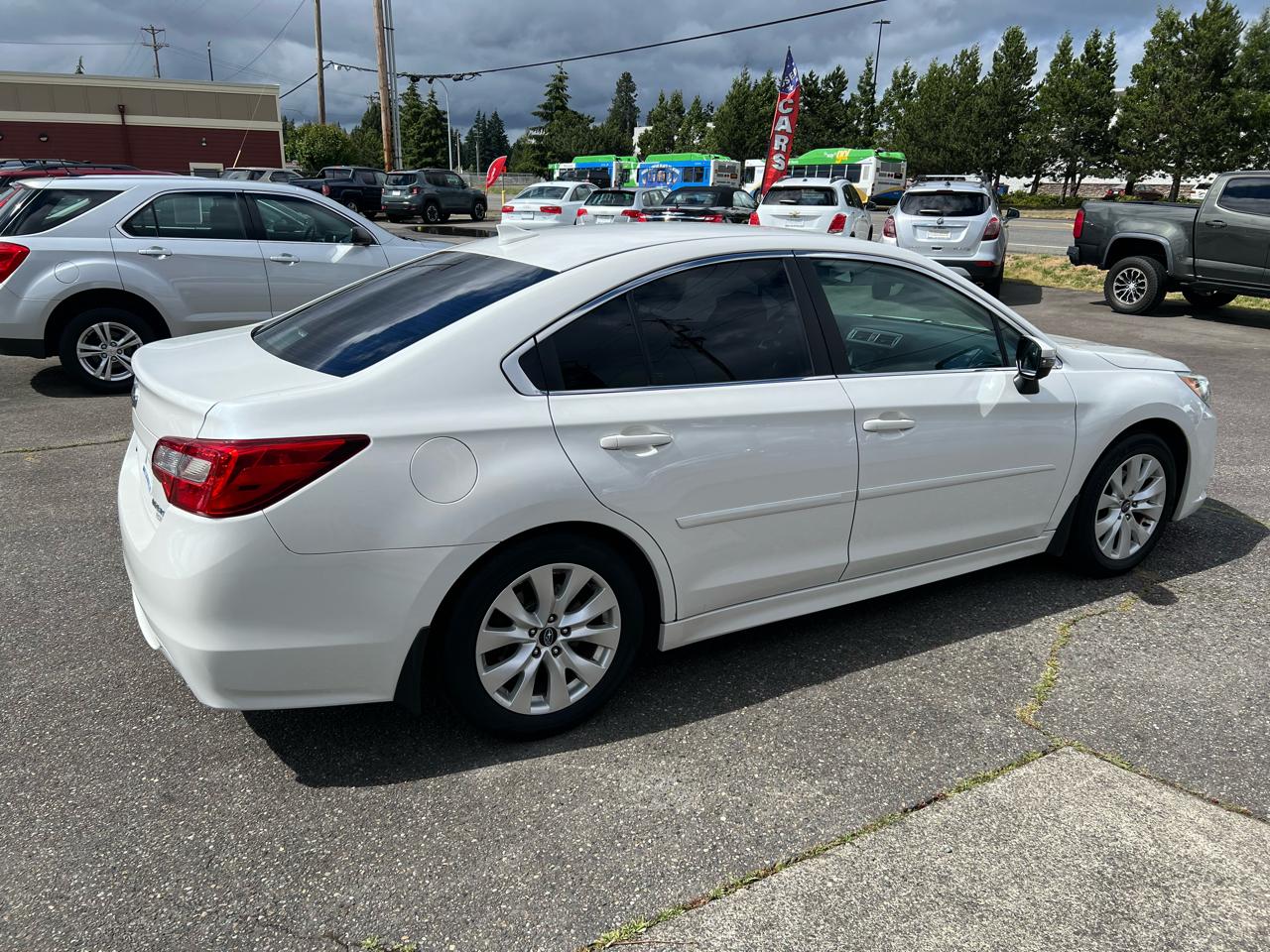 Subaru Legacy 4dr Sdn 2.5i Premium PZEV 2016