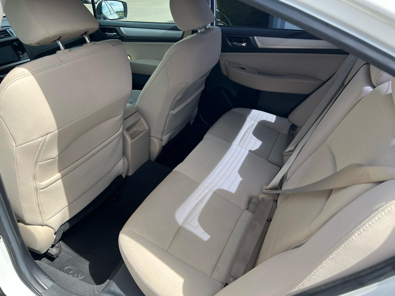 Subaru Legacy 4dr Sdn 2.5i Premium PZEV 2016