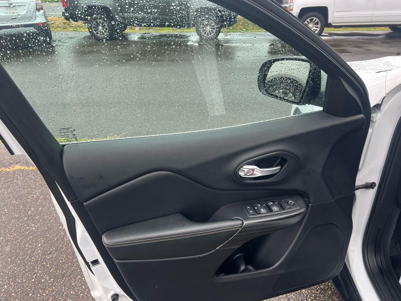 Jeep Cherokee 4WD 4dr Limited 2014