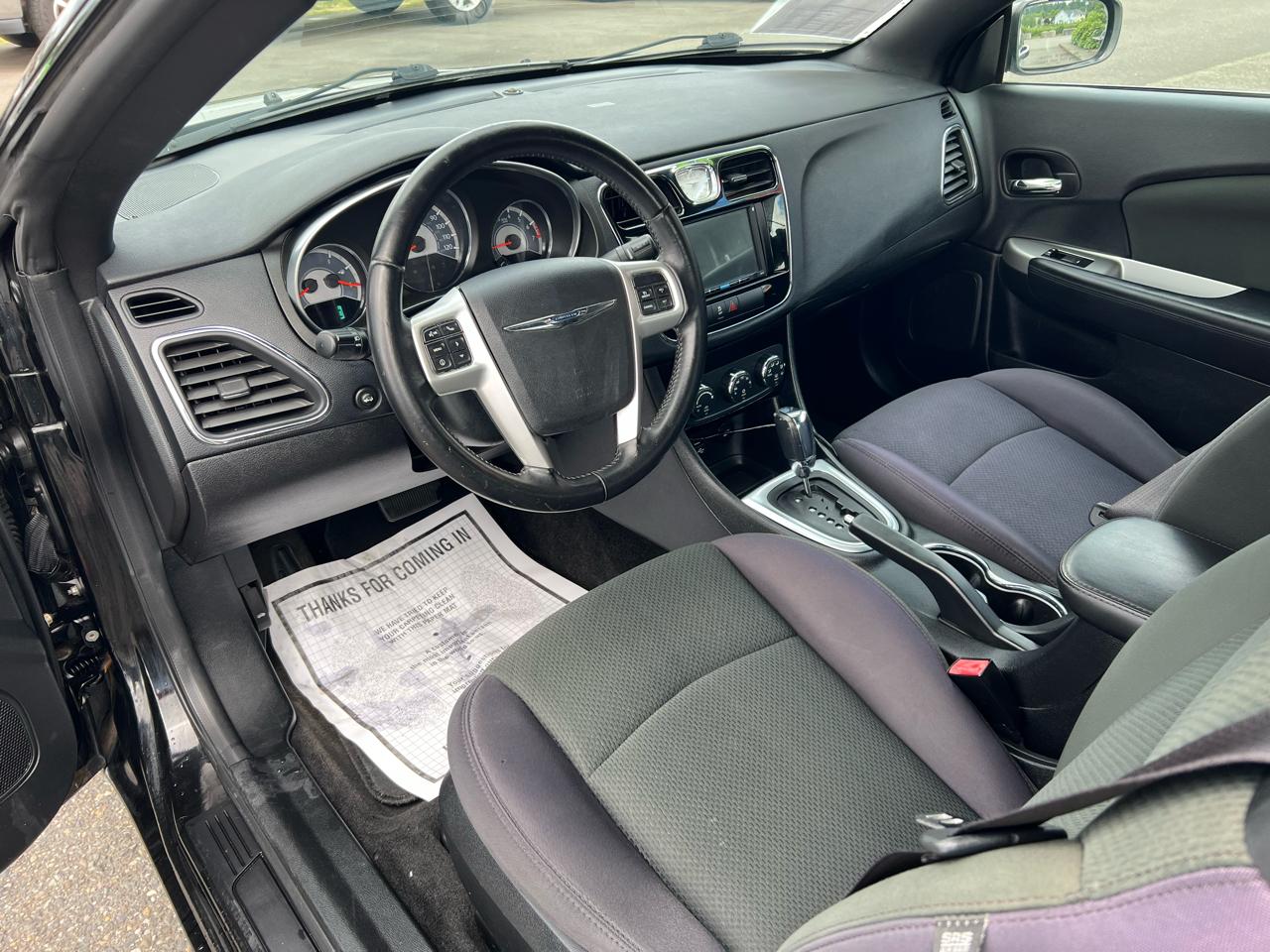 Chrysler 200 Touring Convertible 2012