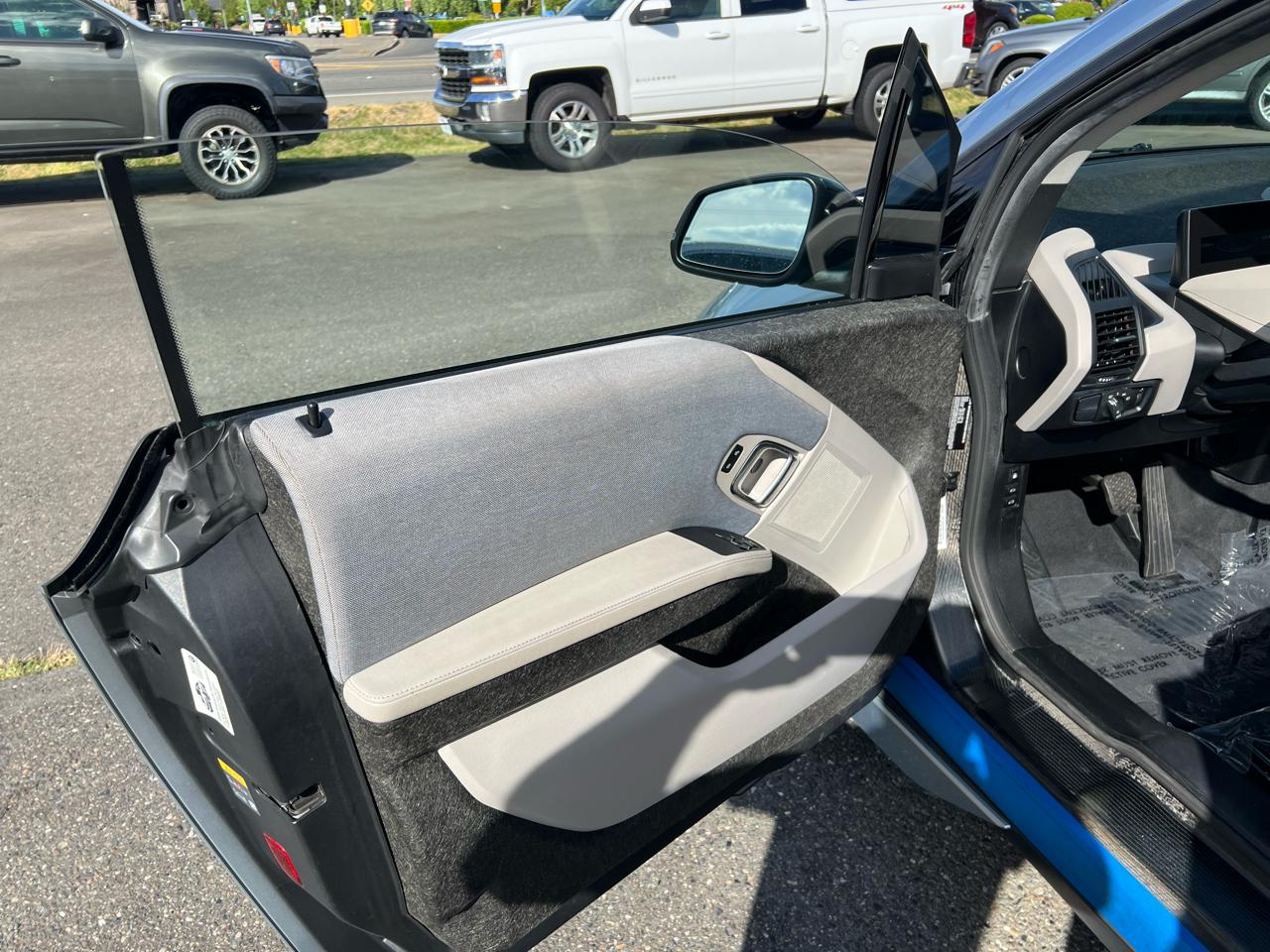 BMW i3 4dr HB w/Range Extender 2016